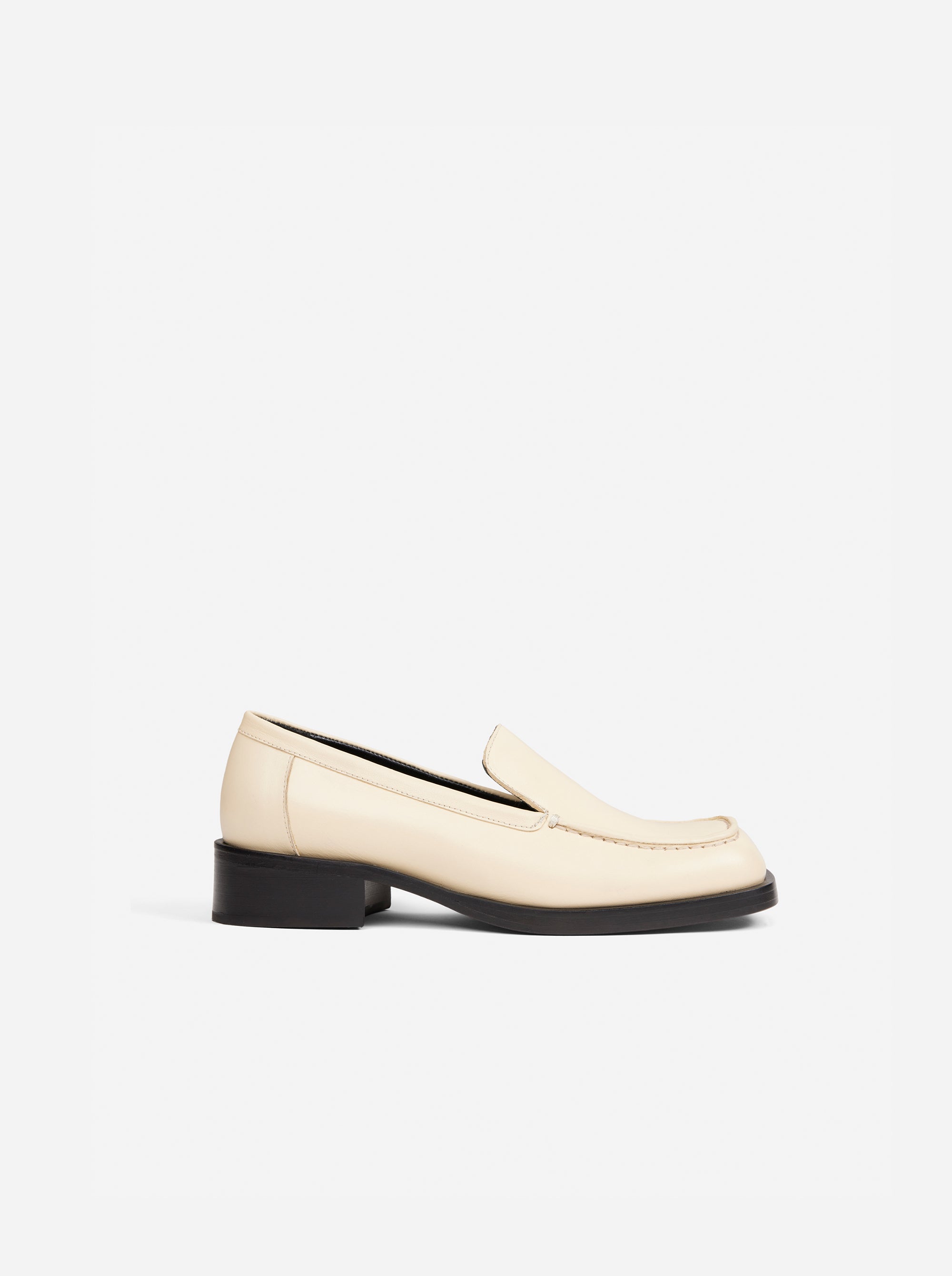 Merve Loafers Vanilla Soft Side