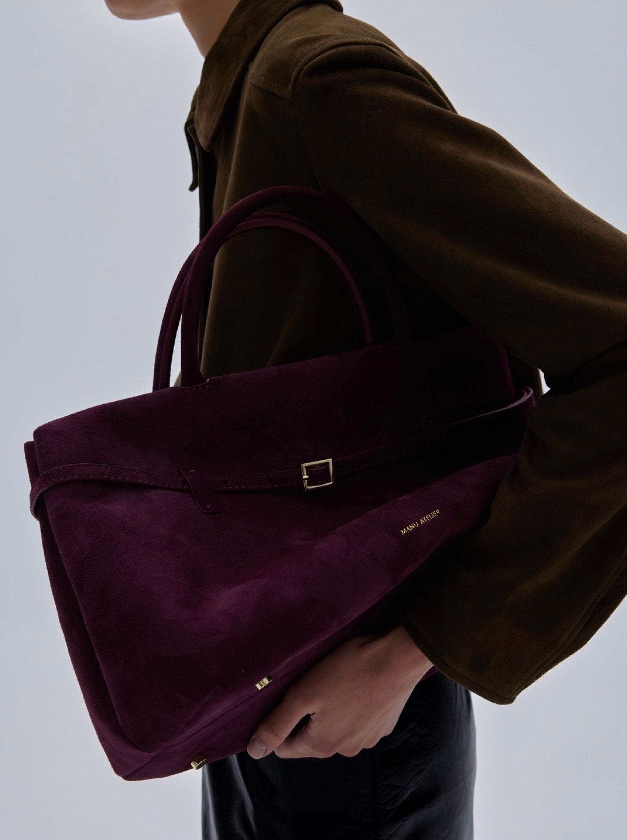 Le Cambon 35 Merlot Suede on model