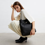 Tote du Jour Black with a model