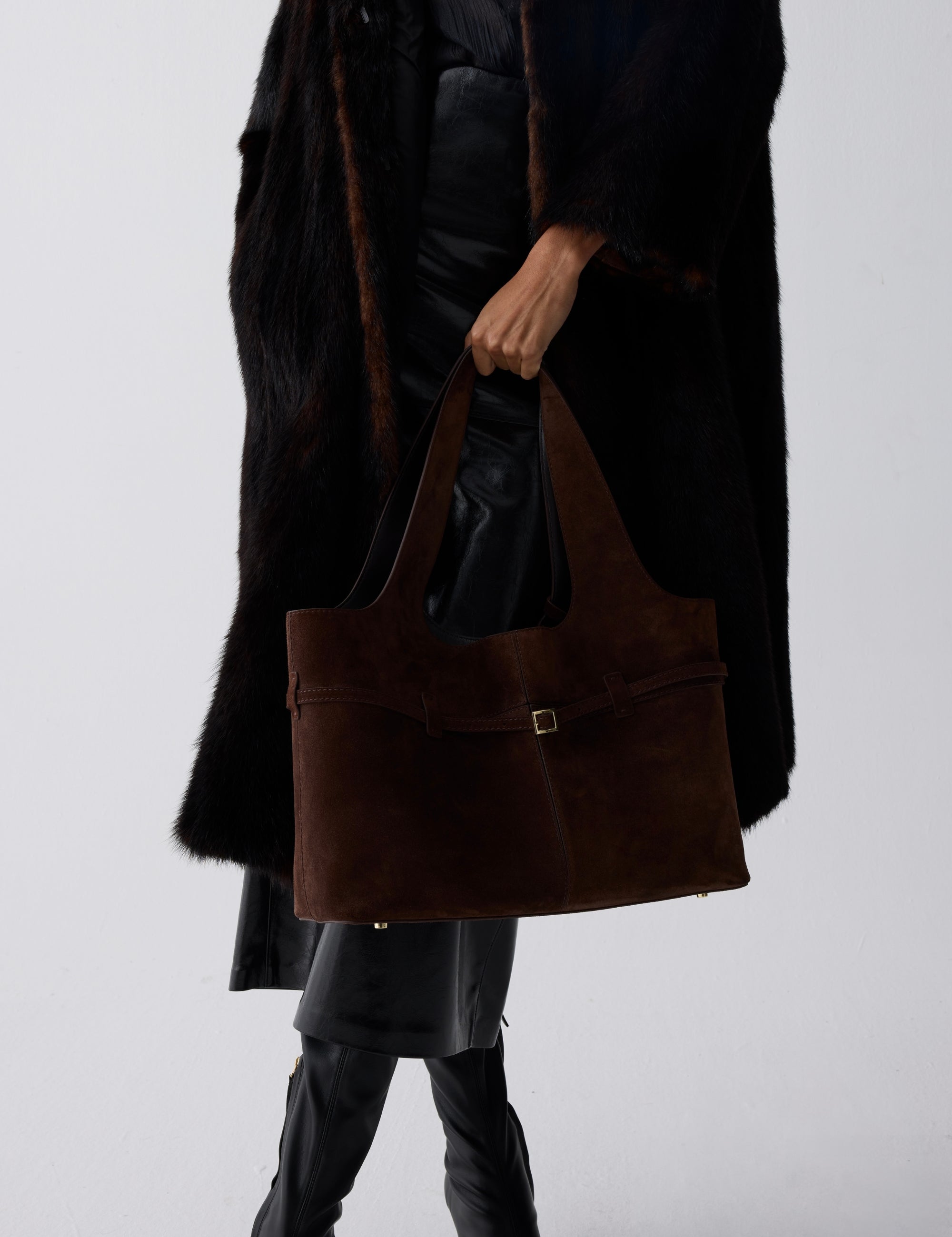 Cambon Cabas Deep Brown Suede on model
