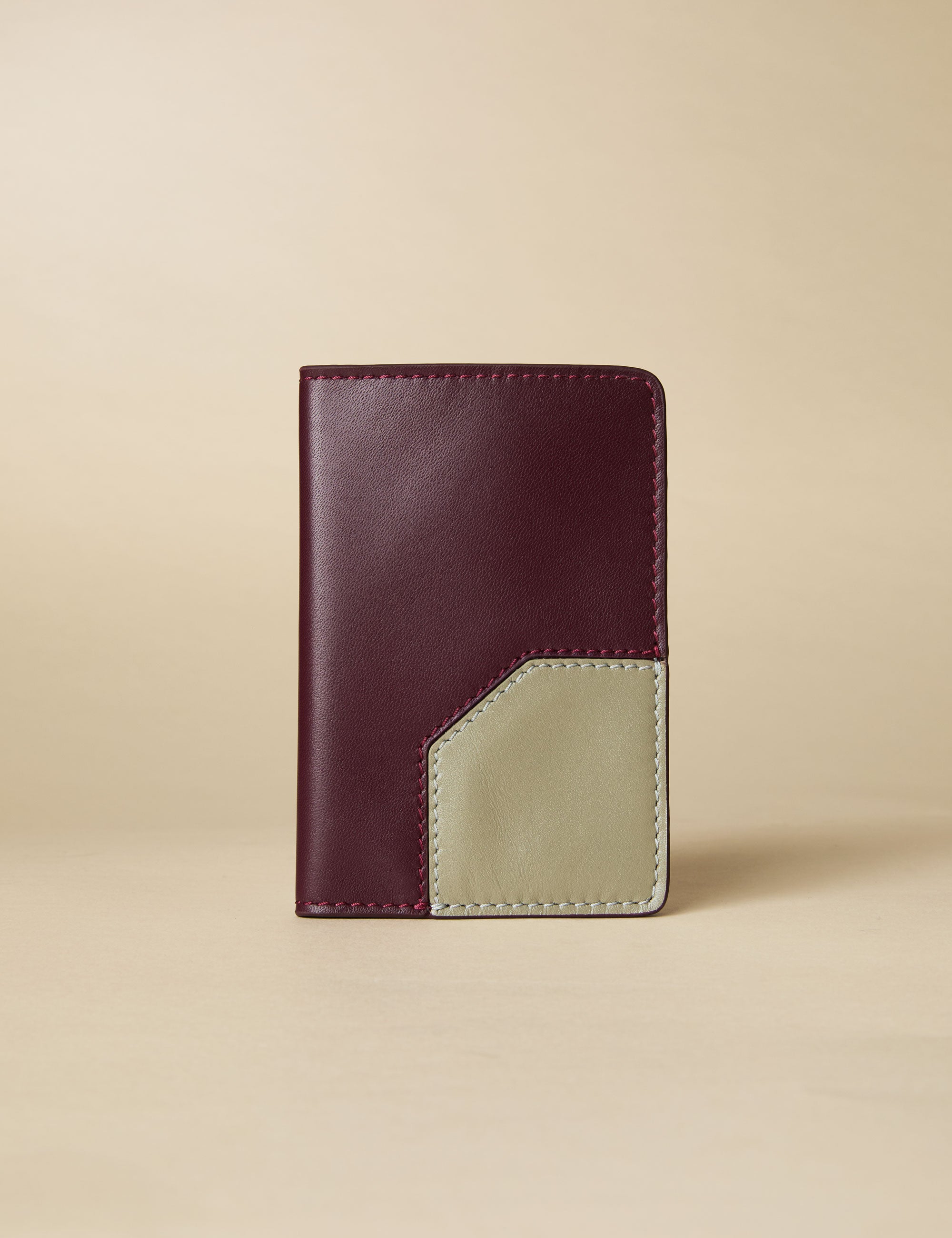 Manu Passport Case Merlot & Sage Soft