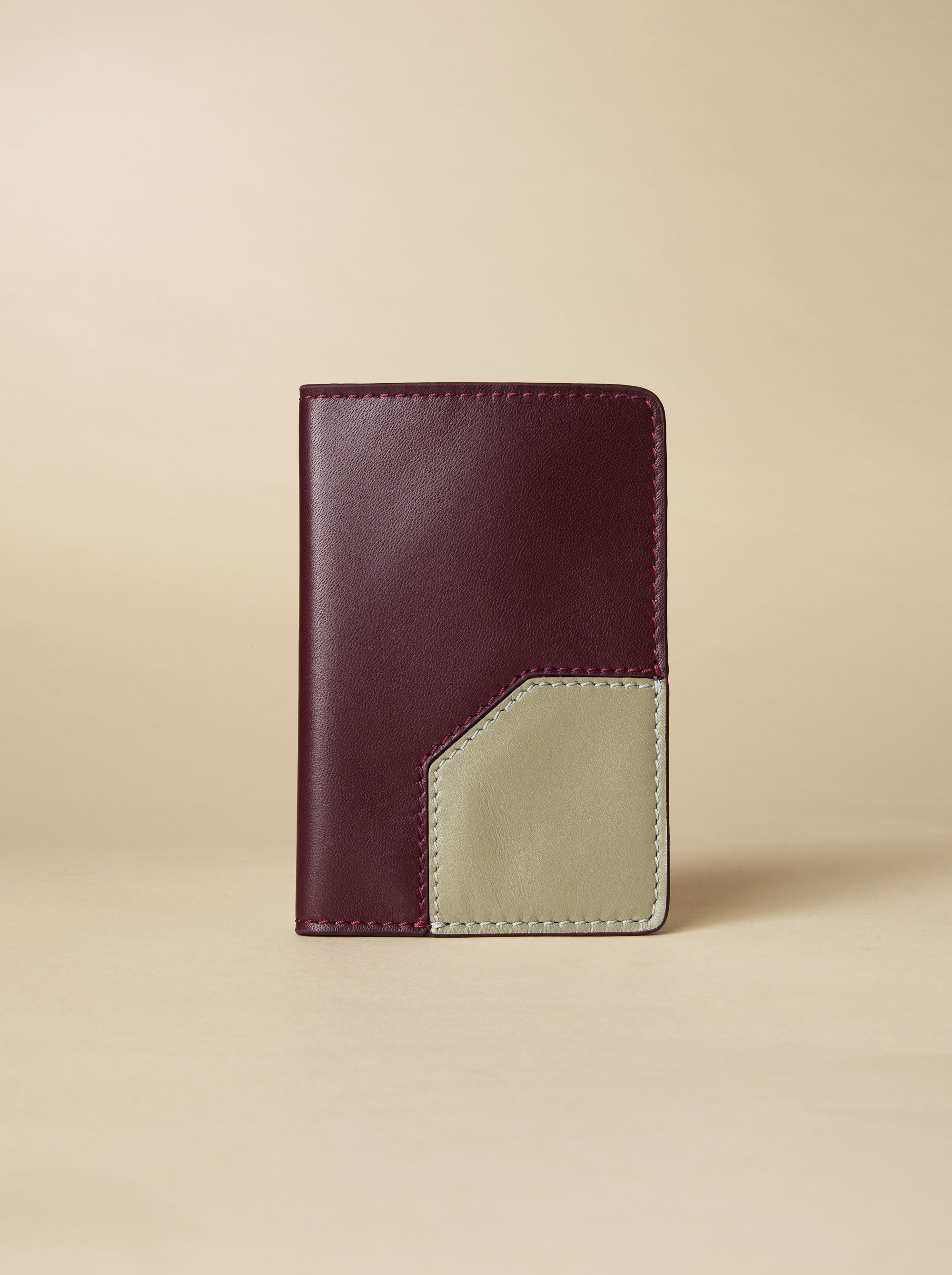 Manu Passport Case Merlot & Sage Soft